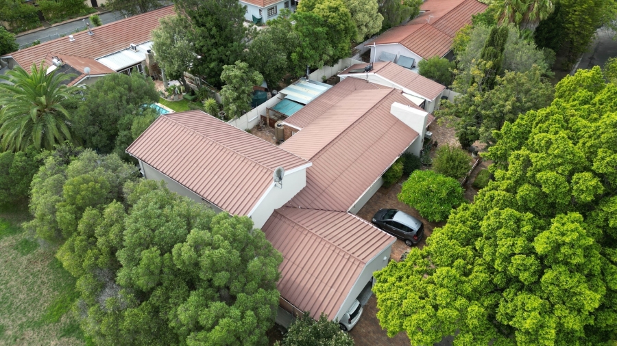 To Let 3 Bedroom Property for Rent in Lionviham Western Cape